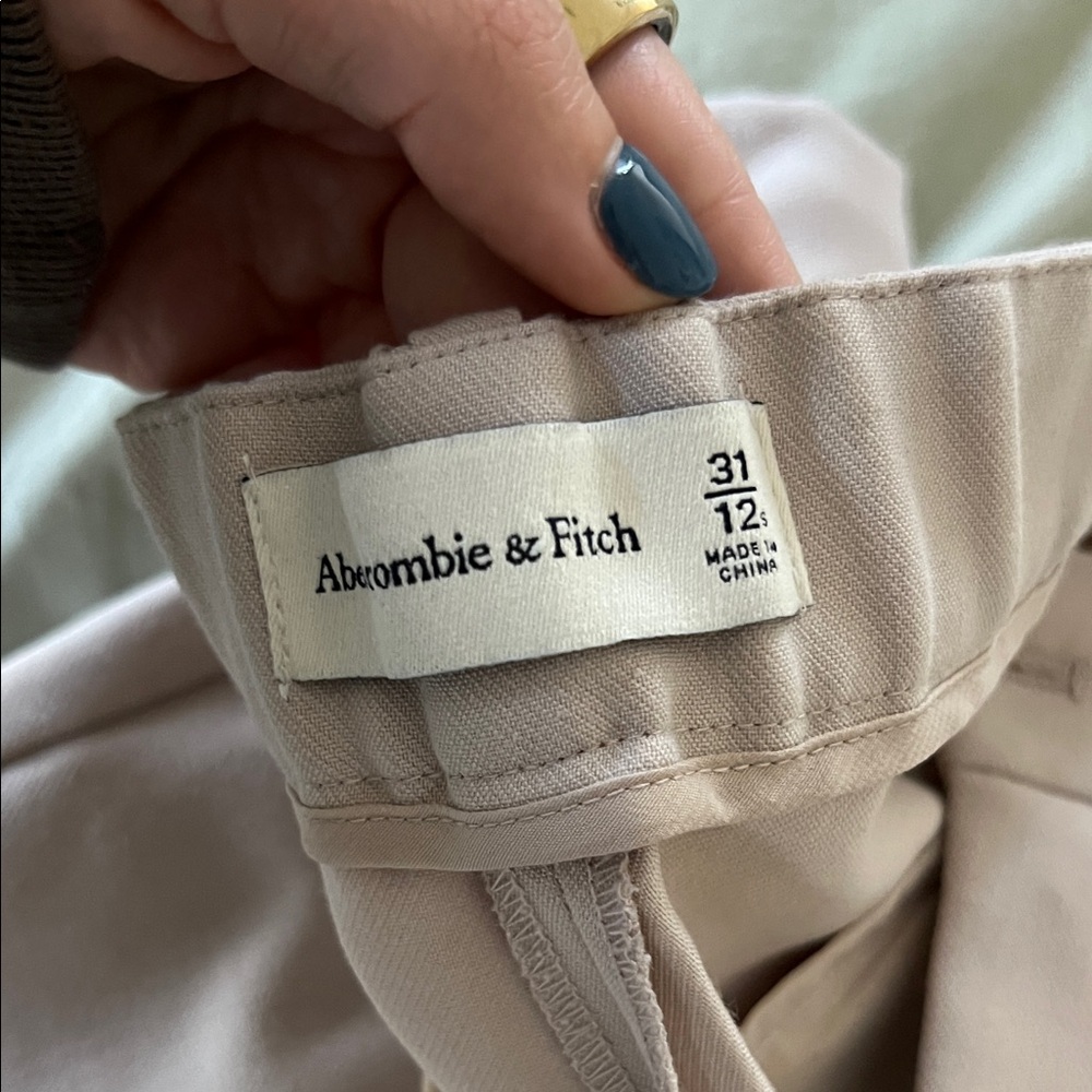 Abercrombie & Fitch Light Tan Pants - Picture 4 of 9
